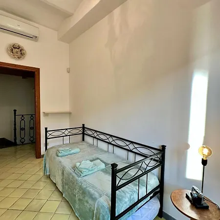 La Terrazza Di Andrea Apartment